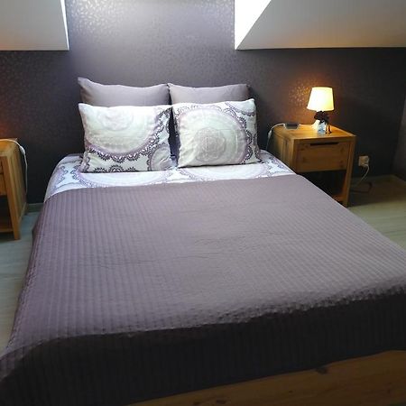 Bed and Breakfast Aux Cosmos Olne Exterior foto
